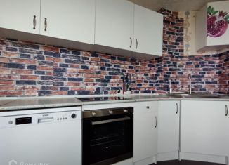 Сдается в аренду 2-комнатная квартира, 50 м2, поселок Бугры, Школьная улица, 11к1