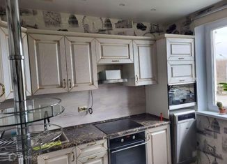 Сдается 2-ком. квартира, 56 м2, Москва, улица Марьинский Парк, 17к1, метро Братиславская