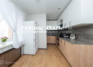 Продам двухкомнатную квартиру, 65 м2, Челябинск, улица Дзержинского, 97Б, Ленинский район