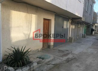 Сдам 2-ком. квартиру, 103 м2, Севастополь, улица Военных Строителей, 1к2