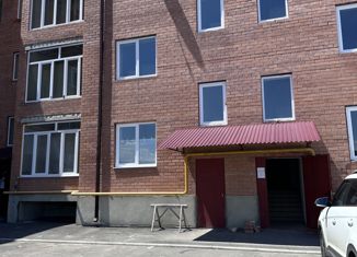 2-комнатная квартира на продажу, 57 м2, село Михайловское, улица Строителей, 2