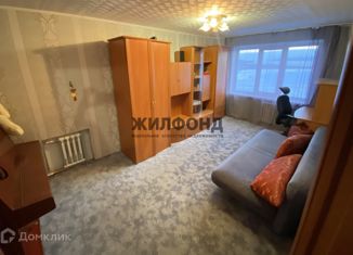 Продаю 3-ком. квартиру, 63 м2, Петропавловск-Камчатский, улица Труда, 33