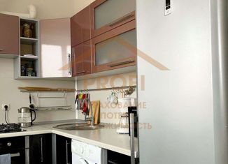 Продаю 3-ком. квартиру, 57 м2, Строитель, Березовая улица, 5