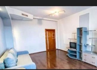 Продаю 3-комнатную квартиру, 132 м2, Новосибирск, улица Романова, 39, улица Романова