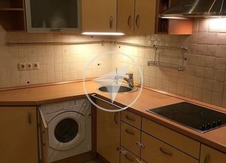 Продается 2-комнатная квартира, 62.6 м2, Москва, улица Верхние Поля, 14к1, метро Братиславская