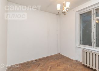 Продажа двухкомнатной квартиры, 37.3 м2, Москва, Черноморский бульвар, 19к2