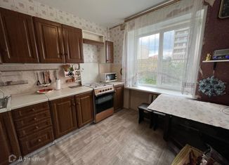 Продаю трехкомнатную квартиру, 70 м2, Ставрополь, улица Ленина, 118А, микрорайон №6