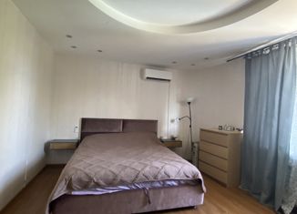 Продается 3-комнатная квартира, 140 м2, Кстово, улица Талалушкина, 4А