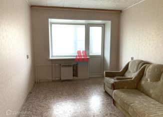 Продам двухкомнатную квартиру, 42 м2, поселок городского типа Константиновский, улица Старостина, 8