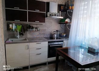 Продаю 3-комнатную квартиру, 50 м2, Москва, Литовский бульвар, 3к2, метро Ясенево