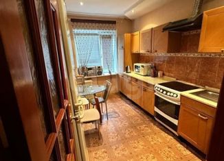 Сдается 2-комнатная квартира, 60 м2, Сургут, проспект Ленина, 34