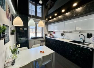 Четырехкомнатная квартира на продажу, 78.5 м2, Ачинск, 8-й микрорайон, 7