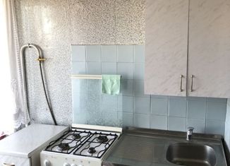 Продам 2-комнатную квартиру, 43.8 м2, Москва, улица Коновалова, 7, метро Стахановская