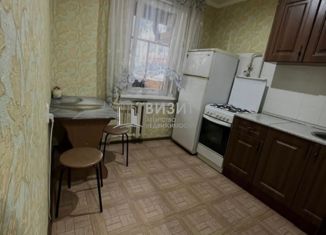 Аренда 1-комнатной квартиры, 30 м2, Нижнекамск, улица Менделеева, 2