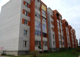 Трехкомнатная квартира на продажу, 57.7 м2, поселок городского типа Вурнары, улица Ленина, 49