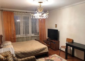 Продам 3-комнатную квартиру, 60 м2, Москва, Загорьевский проезд, 15, Загорьевский проезд