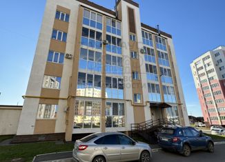 Продажа трехкомнатной квартиры, 80 м2, Республика Башкортостан, Городская улица, 8