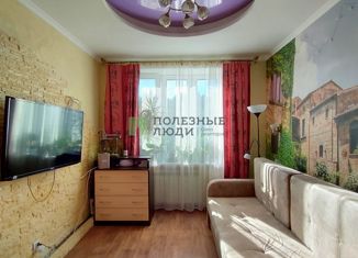 Продается 1-комнатная квартира, 30.9 м2, Киров, Садаковская улица, 2