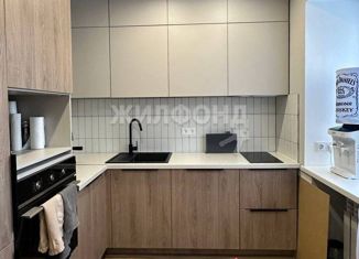 Продам 2-ком. квартиру, 45.1 м2, Новосибирск, Выставочная улица, 32, метро Студенческая