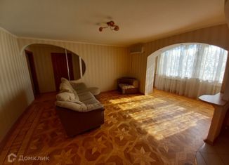 Продам 3-ком. квартиру, 67 м2, Ставрополь, улица Пушкина, 63, микрорайон №8
