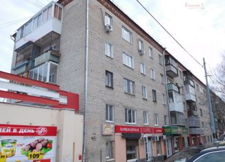 Двухкомнатная квартира на продажу, 45 м2, Екатеринбург, Кировский район, улица Сулимова, 36