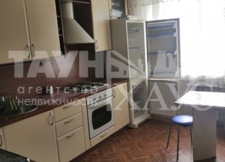 Сдача в аренду трехкомнатной квартиры, 64.2 м2, Балаково, улица Бульвар Роз, 13