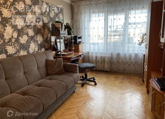 Продам 3-комнатную квартиру, 62 м2, Астрахань, улица Ботвина, 10