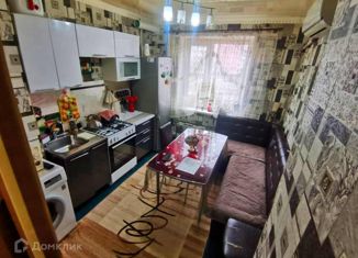 Продается четырехкомнатная квартира, 77.5 м2, Ростовская область, улица Гагарина, 2