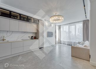 Продаю трехкомнатную квартиру, 115 м2, Москва, Минская улица, 2, метро Минская