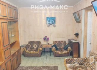 Продаю трехкомнатную квартиру, 54.8 м2, Карачев, Первомайская улица, 147