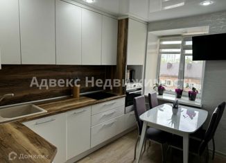 Продам 3-комнатную квартиру, 61 м2, Тюмень, Центральный округ, улица Ватутина, 79к1