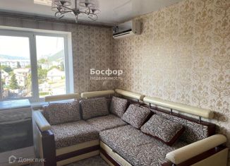 Продажа двухкомнатной квартиры, 40.7 м2, Судак, улица Бирюзова, 2