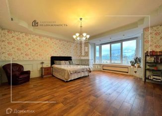 Продается двухкомнатная квартира, 130.5 м2, Петергоф, Разводная улица, 12