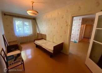 Продаю 3-ком. квартиру, 56 м2, Ртищево, улица Образцова, 2А