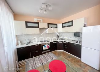 Продаю трехкомнатную квартиру, 68 м2, Самара, жилой район Волгарь, Осетинская улица, 4