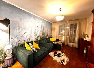 Продам трехкомнатную квартиру, 67 м2, Москва, Рябиновая улица, 4, станция Рабочий Посёлок