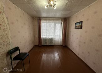 Продаю 2-комнатную квартиру, 47.9 м2, Боровичи, улица Физкультуры, 32