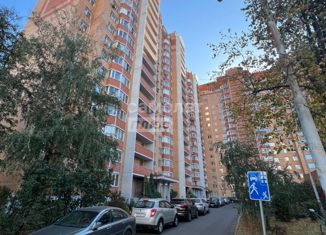 Продам 2-ком. квартиру, 54 м2, Москва, Академическая площадь, 4