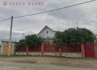 Продаю дом, 101 м2, поселок городского типа Мирный, улица Строителей, 51