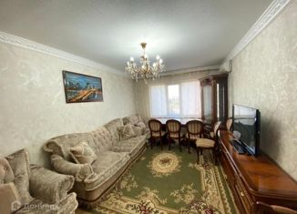 Сдается в аренду 3-комнатная квартира, 96 м2, Грозный, улица Эсет Кишиевой, 98, 1-й микрорайон