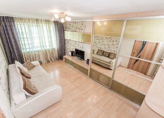 Продажа 3-ком. квартиры, 63 м2, Екатеринбург, улица Бебеля, 170, улица Бебеля