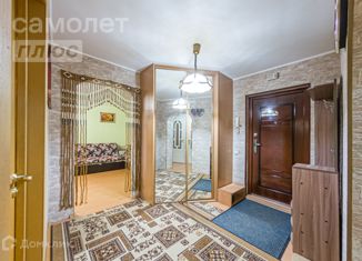 Продаю 2-комнатную квартиру, 43.5 м2, Екатеринбург, улица Пирогова, 4