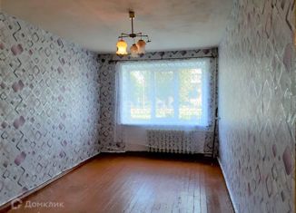 Продажа 2-комнатной квартиры, 45 м2, Боровичи, Пушкинская улица, 43