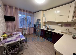 Продаю 2-комнатную квартиру, 54 м2, деревня Красненькая, Запрудный проезд, 4Вк1