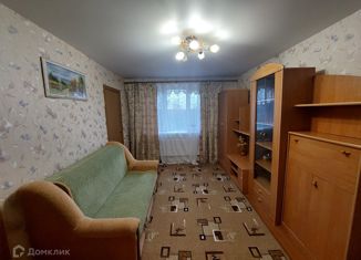 Продам 3-комнатную квартиру, 40 м2, Красное Село, проспект Ленина, 45