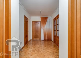Продается пятикомнатная квартира, 128 м2, Москва, улица Академика Анохина, 11к1, метро Юго-Западная