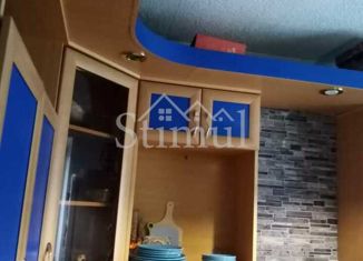 Сдается двухкомнатная квартира, 54 м2, Хакасия, улица Богдана Хмельницкого, 2