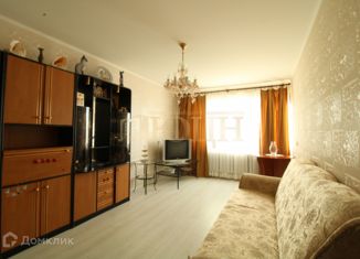 Продается 3-ком. квартира, 61.2 м2, Коммунар, Садовая улица, 10