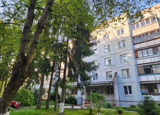 Продажа трехкомнатной квартиры, 70 м2, Красное Село, территория Хвойный, 92