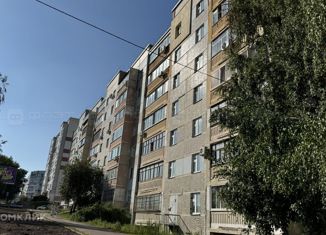 Продается 4-комнатная квартира, 98.4 м2, Татарстан, улица Закиева, 43